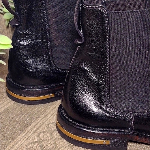 Moma Leather Slip on Ankle Bootie - Picture 2 of 15